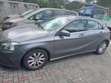 Mercedes-Benz A 180 -