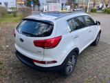Kia Sportage 2.0 4WD/Automatik/1-hd/Panorama/Xenon - Kia Sportage mit Diesel-Antrieb: Geländewagen, Automatik, 2.0