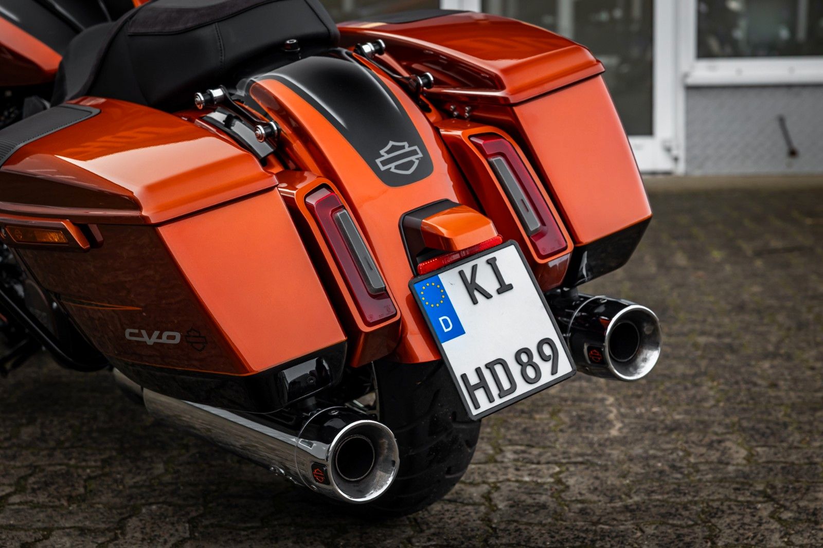 Fahrzeugabbildung Harley-Davidson CVO Street Glide  FLHXSE 121 cui - Jekill -