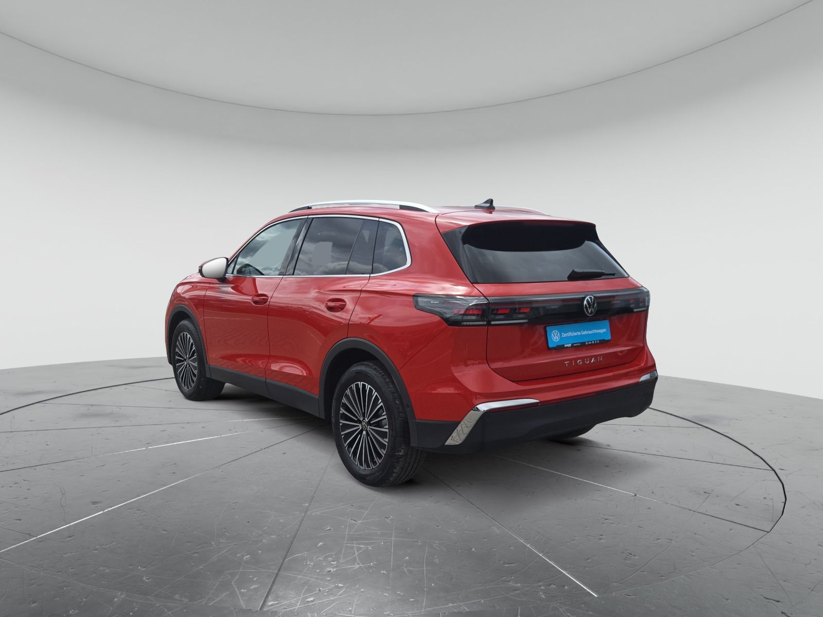 Volkswagen Tiguan Elegance 2.0 TDI DSG MATRIX AHK foto 3