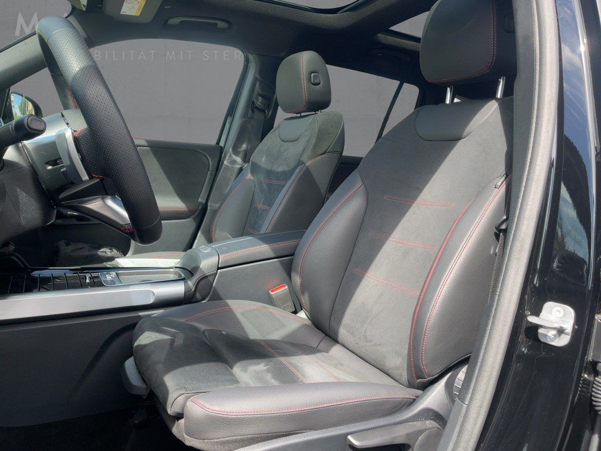 Fahrzeugabbildung Mercedes-Benz GLB 220 d 4M AMG/Night/Pano/Kamera/AHK