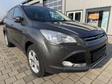 Ford Kuga Titanium nur 29800 km/Leder/PDC/Navi - Ford Kuga Gebrauchtwagen in Freiburg