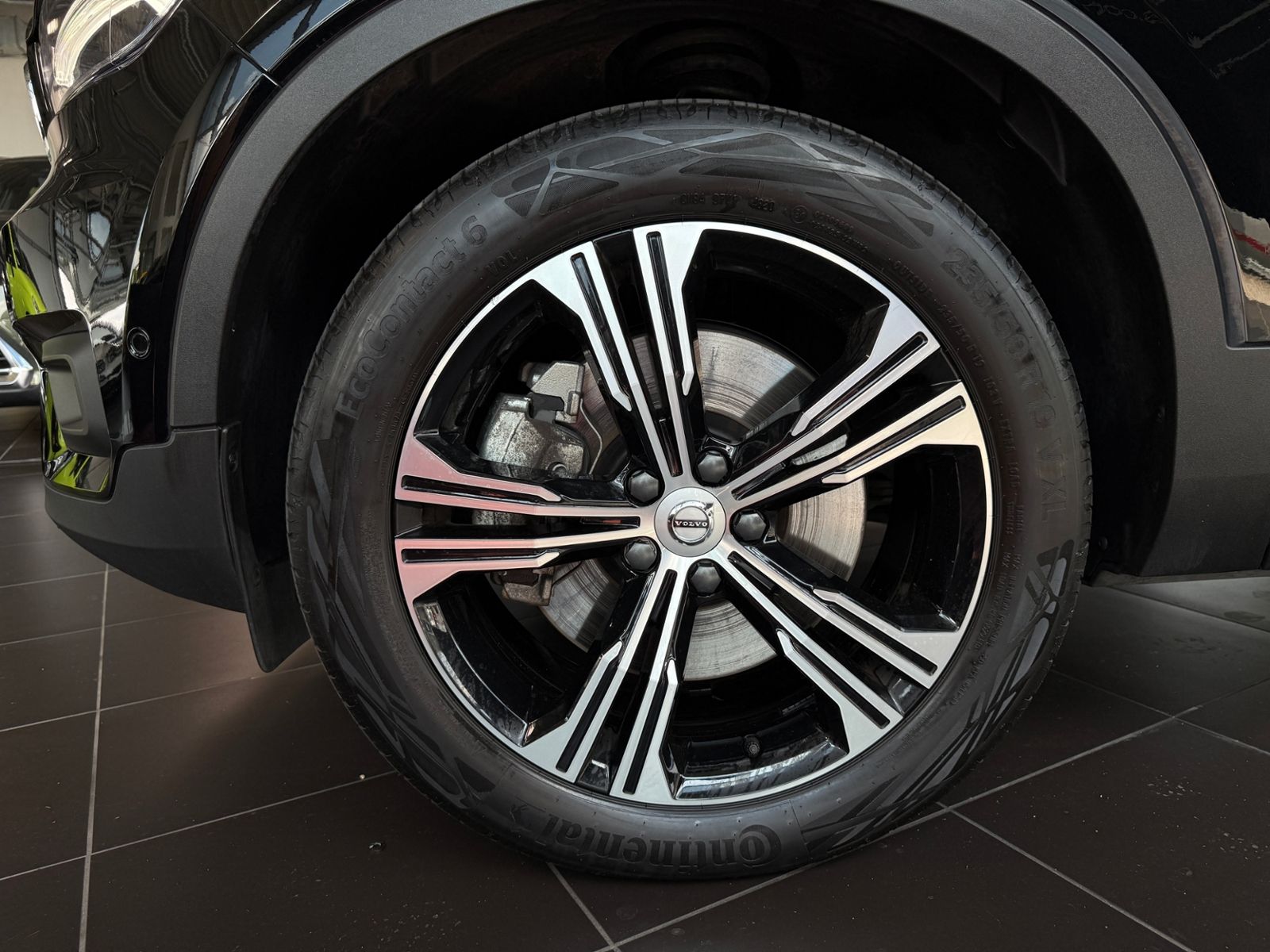 Fahrzeugabbildung Volvo XC40 Inscription Expression PANO H/K 360° BLIS