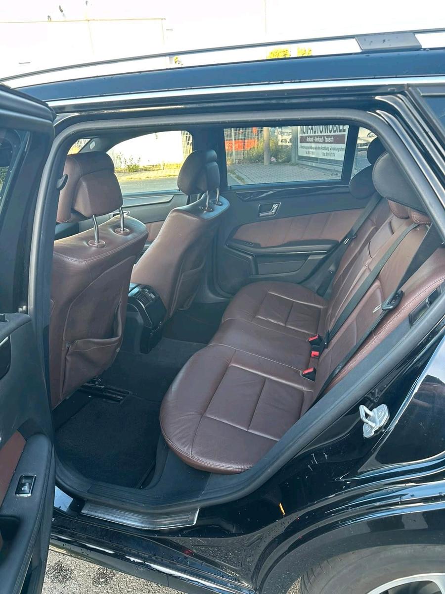 Mercedes-Benz E250 2010 — photo 7