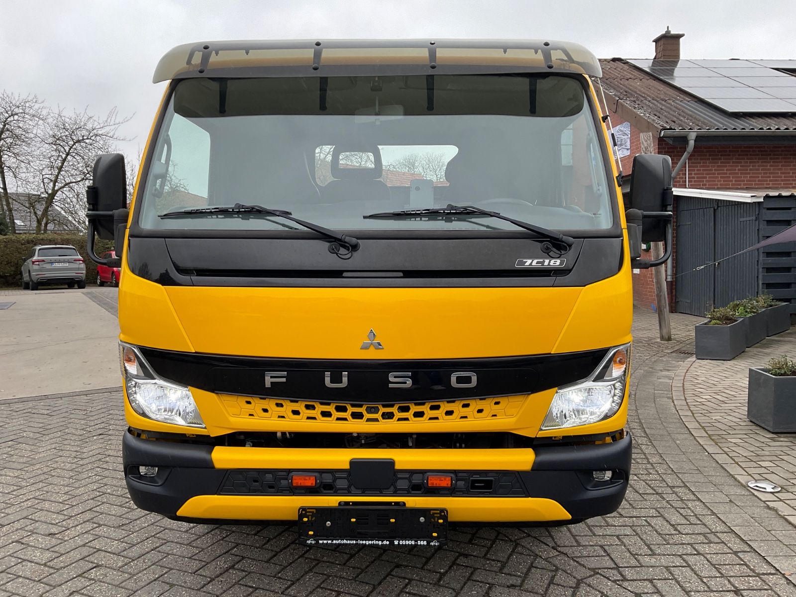 Fahrzeugabbildung Mitsubishi Fuso Canter,Abschleppbrille,Fahrzeugplateau