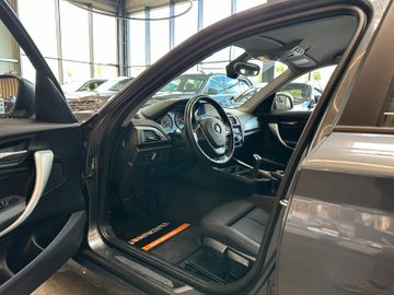 BMW 118 *Sport* Tempo*Navi*2-Hand*Scheckheft*2-Zonen