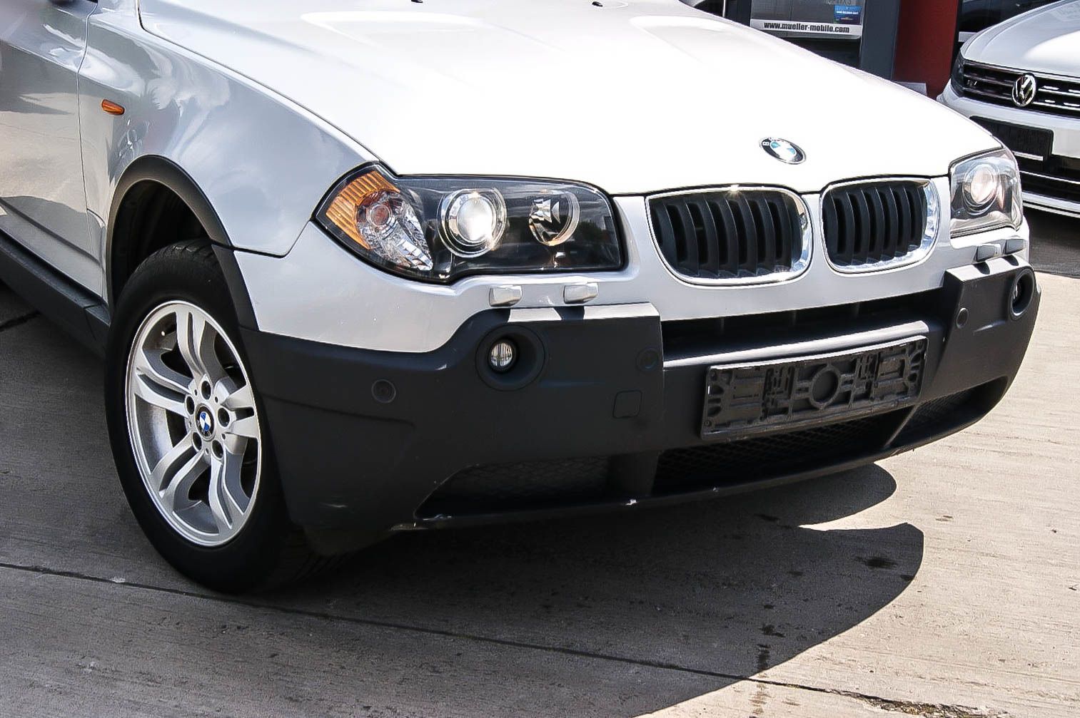 Fahrzeugabbildung BMW X3 3.0i  LEDER XENON NAVI SPORT-FW = aus 1.HAND=
