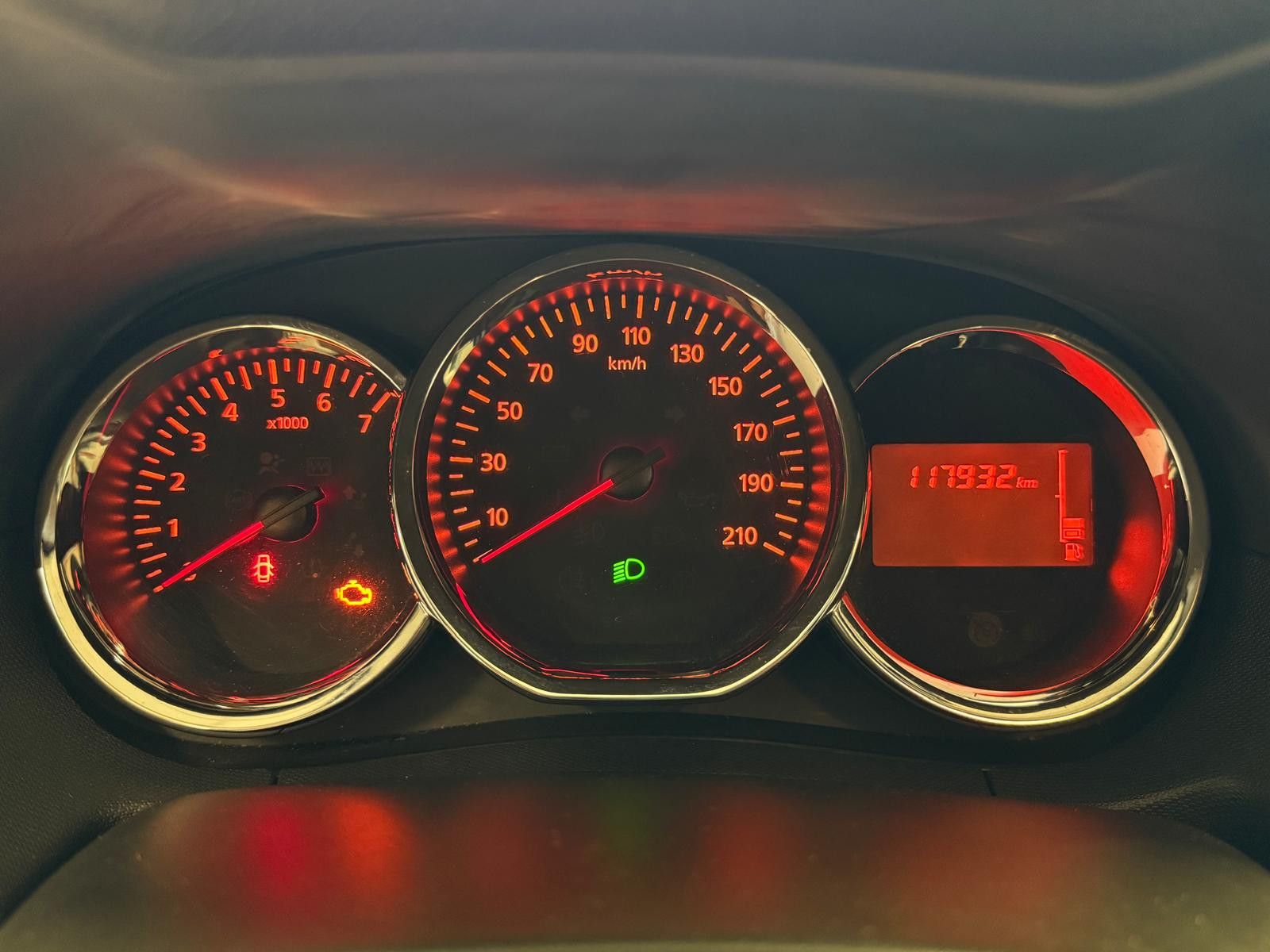 Fahrzeugabbildung Dacia Duster I Laureate /8.FACH BEREIFT/NAVI/KLIMA/AHK