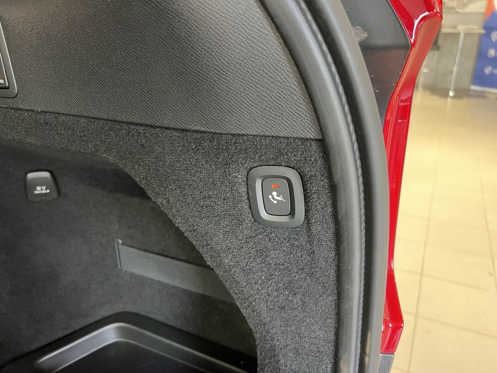 Volvo XC90 T8 Core Recharge AWD BLIS AHK H/K WinterPkt