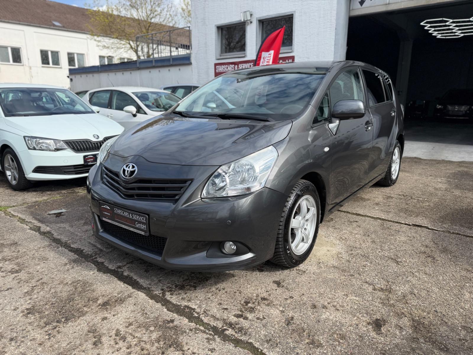 Toyota Verso 1.8l*LIFE*ALU*2.HAND*KAMERA*AHK*SHZ*AUTOM*