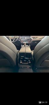 BMW 540i xDrive Touring A - - silberne BMW 540