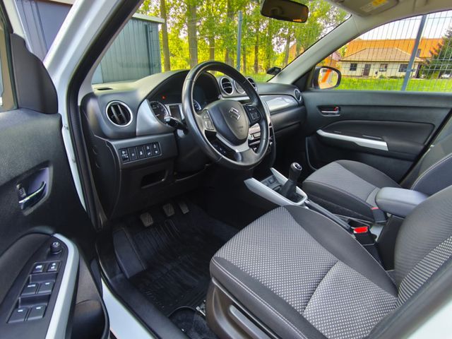 Suzuki Vitara 1.6 Comfort 4x4*AHK*Kamera*Alu*Navi*