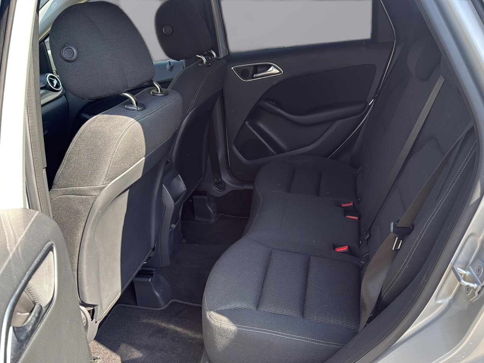 Fahrzeugabbildung Mercedes-Benz B 180 im Kundenauftr./ Top gepflegt