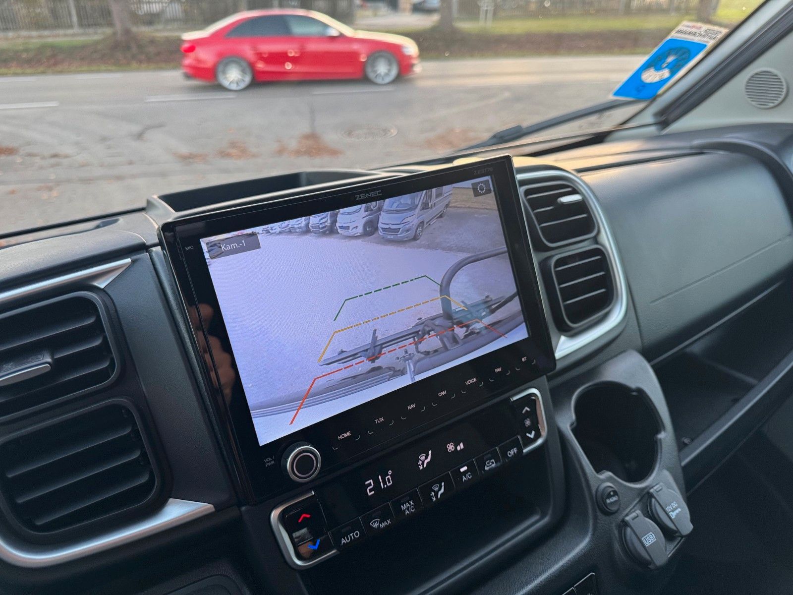 Fahrzeugabbildung Carado CVE600 PRO | Autom. | Komf-Basic-Style Pak. Navi