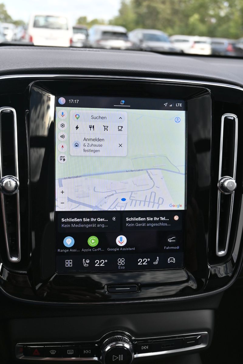 Fahrzeugabbildung Volvo XC40 BEV Ultimate Extend.Range*PANO*RW 565KM*