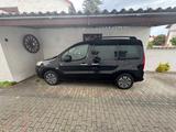 Peugeot Partner Tepee Tepee  - schwarze Peugeot Partner Tepee