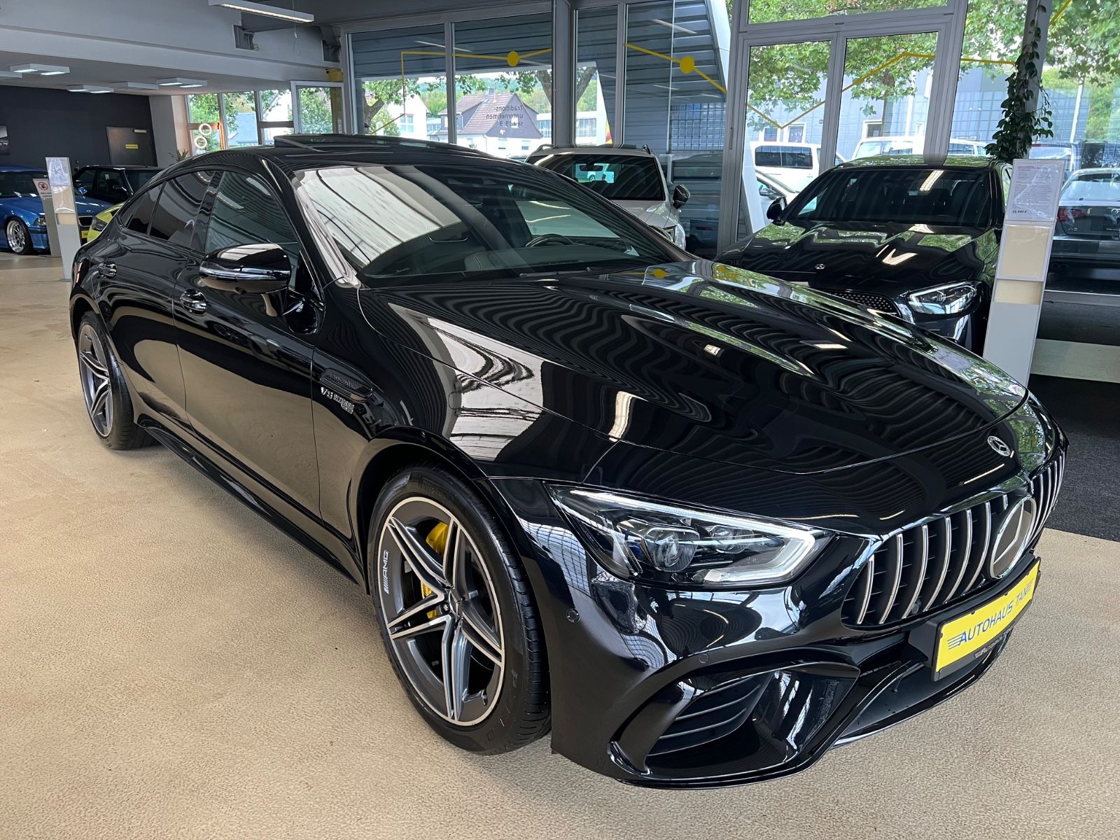 Fahrzeugabbildung Mercedes-Benz AMG GT 4-trg. 63 S 4Matic+ *SCHIEBEDACH*SITZBEL*