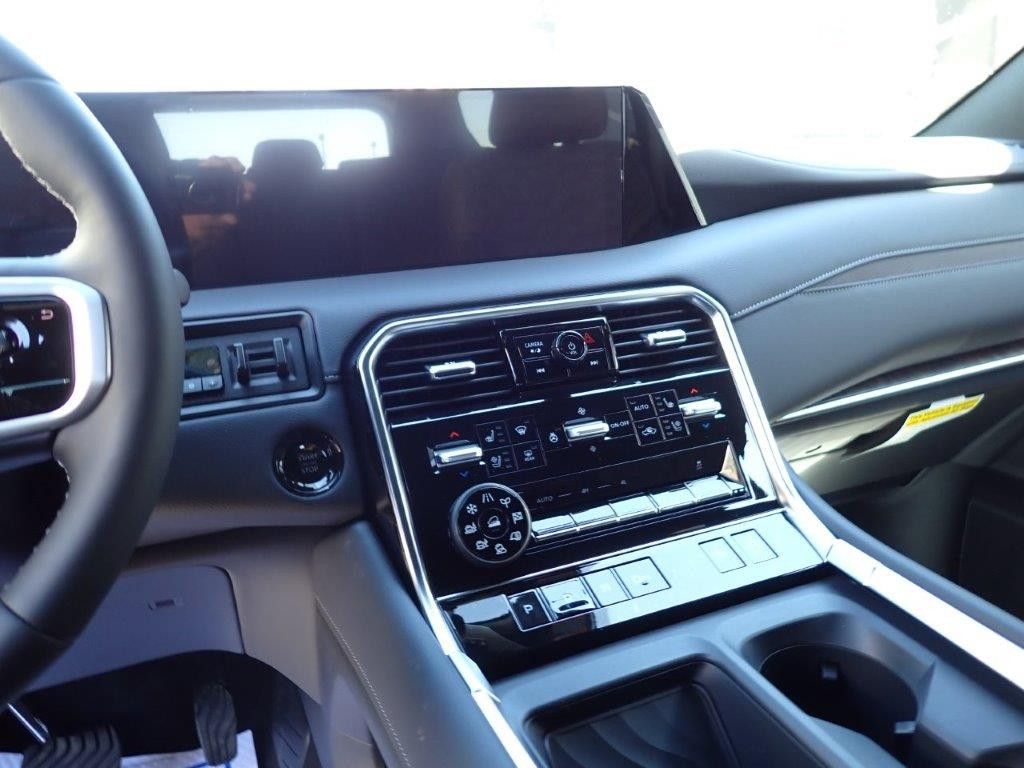 Fahrzeugabbildung Nissan Armada PLATINUM RESERVE  T1: 85.000 EURO