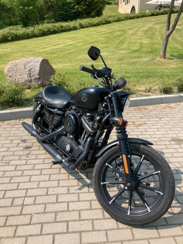 Harley-Davidson XL 883 Sportster Iron