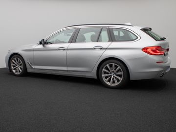 Fahrzeugabbildung BMW 530i LuxuryLine Kamera HUD Komfort SoftCl Alarm