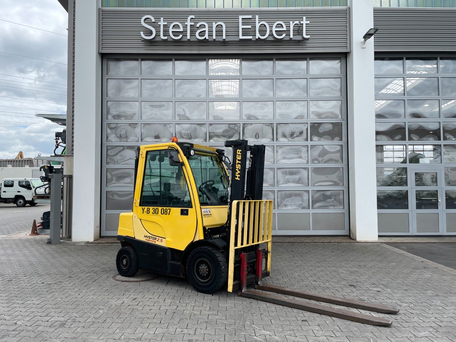 Fahrzeugabbildung Hyster H2.5FT / Duplex 3,3m / nur 1.218h