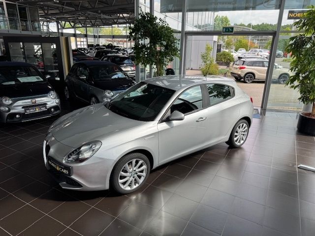 Fahrzeugabbildung Alfa Romeo Giulietta Basis KLIMA NAVI
