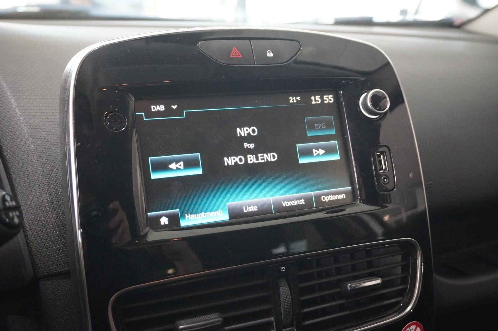 Fahrzeugabbildung Renault Clio IV Grandtour 0.9 TCE LIMITED NAVI/LED/DAB+