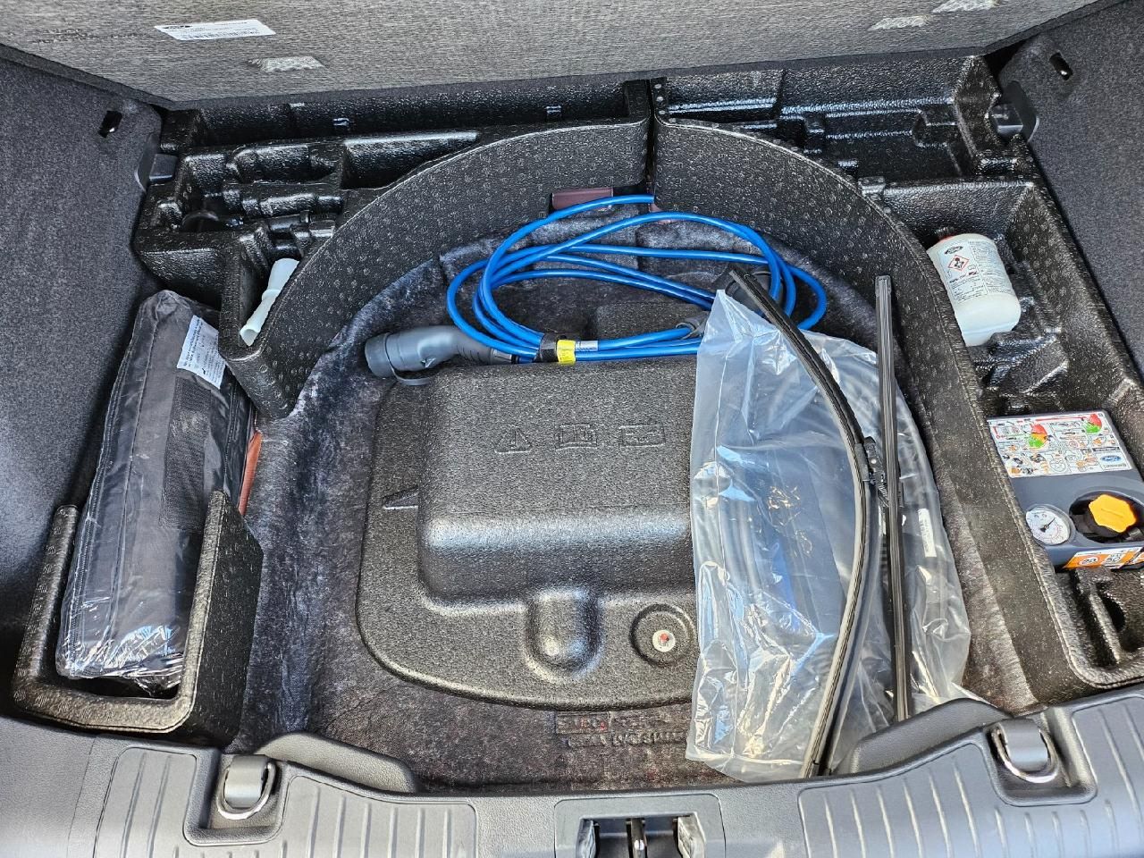 Fahrzeugabbildung Ford Kuga Plug-In Hybrid ST-Line X