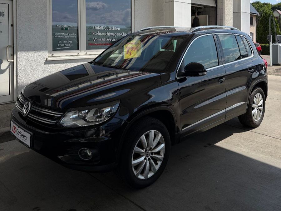 Volkswagen Tiguan - 1