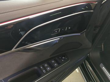 2025 AUDI S8 — миниатюра 16
