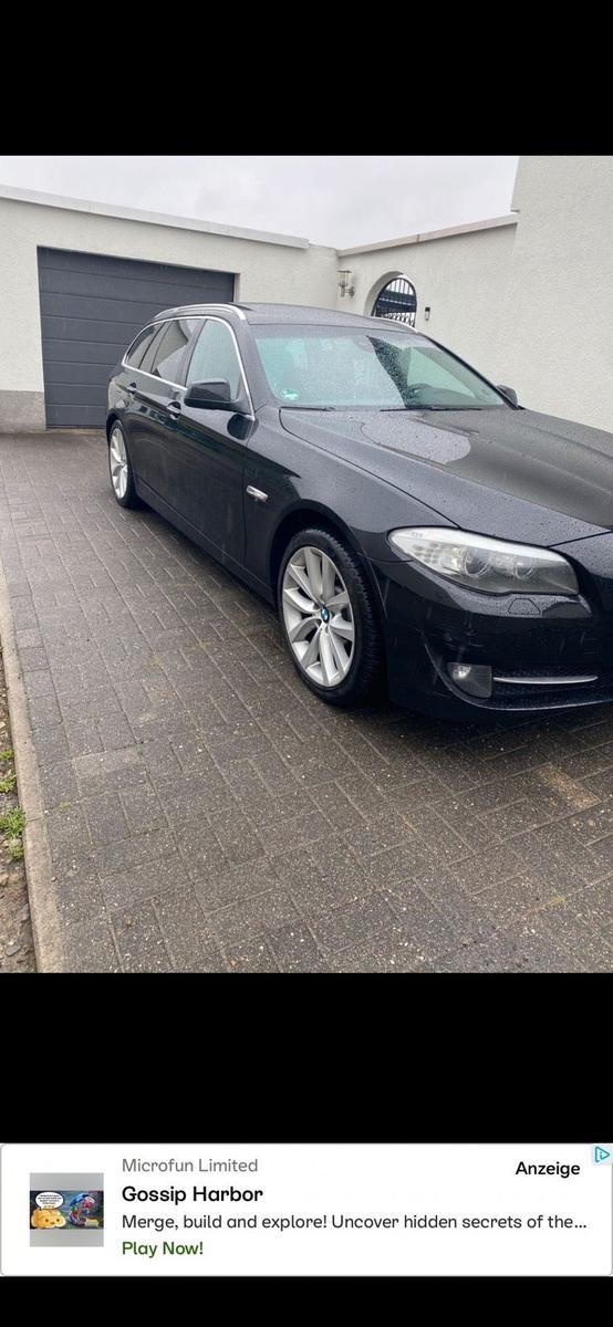 BMW 525 2011 — rear view