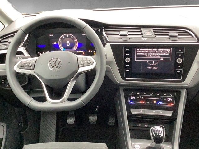 Fahrzeugabbildung Volkswagen Touran Comfortline Navi LED ACC SH AHZV