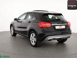 Mercedes-Benz GLA 180 URBAN PANORAMA,BI-XENON,NAVI,SPORTSITZE - Mercedes-Benz GLA 180: Notbremsassistent