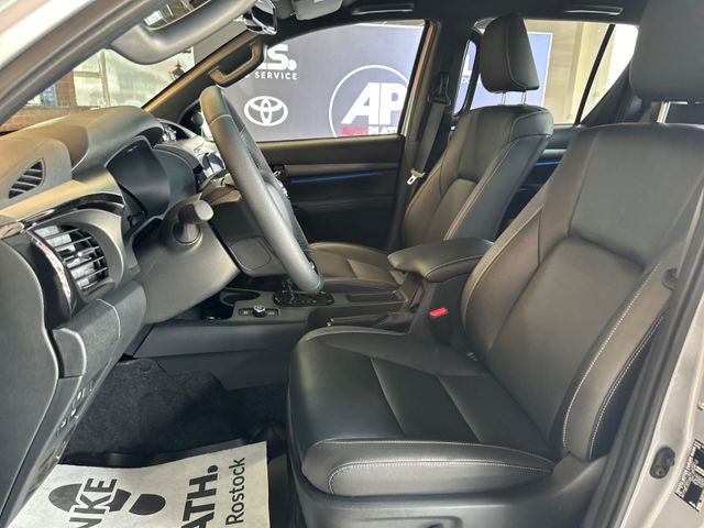 Toyota Hilux Double Cab Invincible 4×4 *SOFORT*