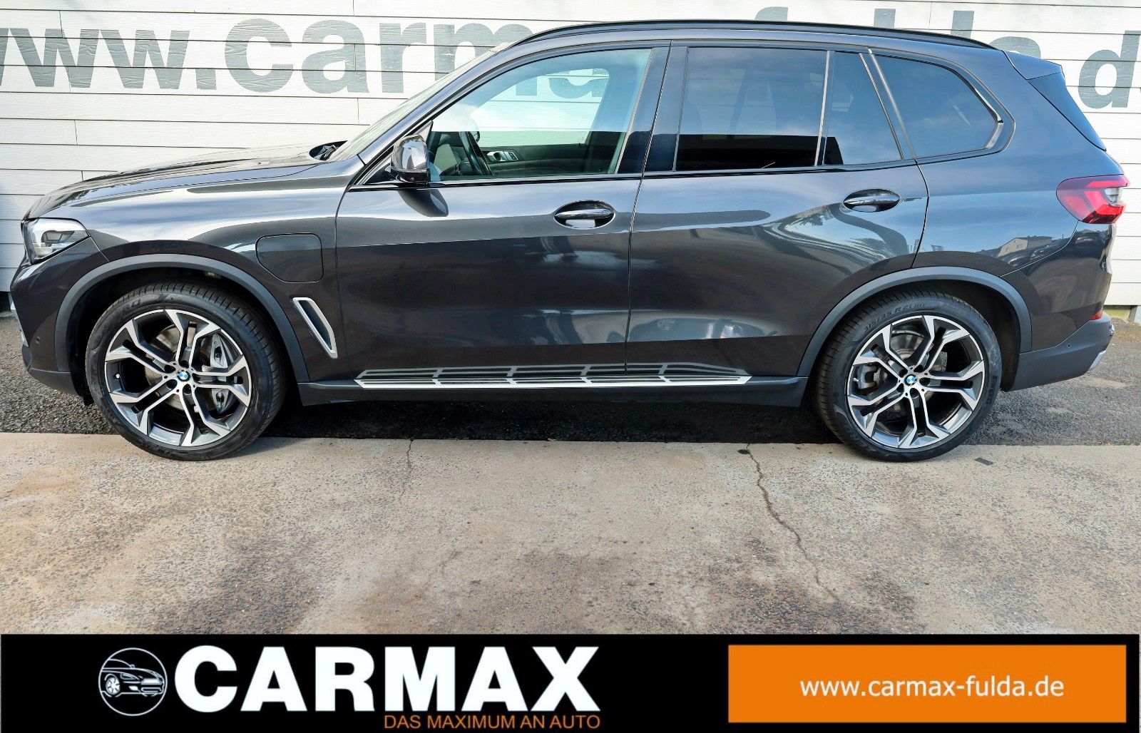 Fahrzeugabbildung BMW X5 xDrive 45e xLine Leder,Navi,LED,Kamera,4xSH