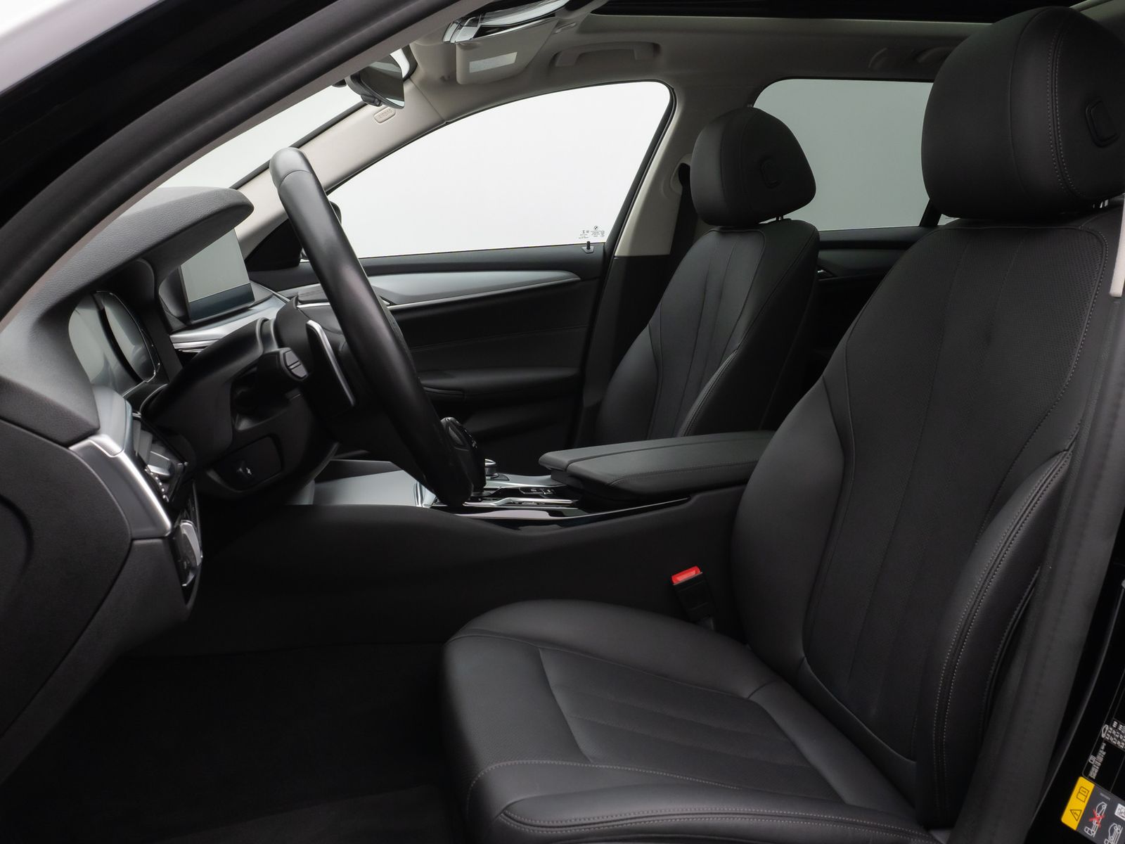 Fahrzeugabbildung BMW 530e xD Panorama 360°HUD DAB Leder Alarm 18Zoll