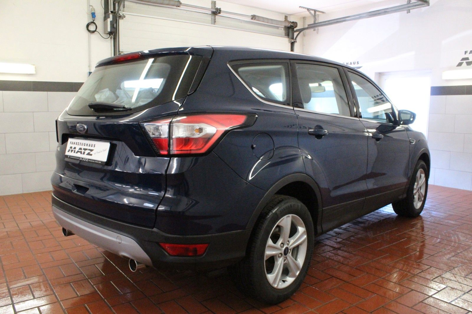 Fahrzeugabbildung Ford Kuga 1,5 Trend 4x2 Gewerbespecial