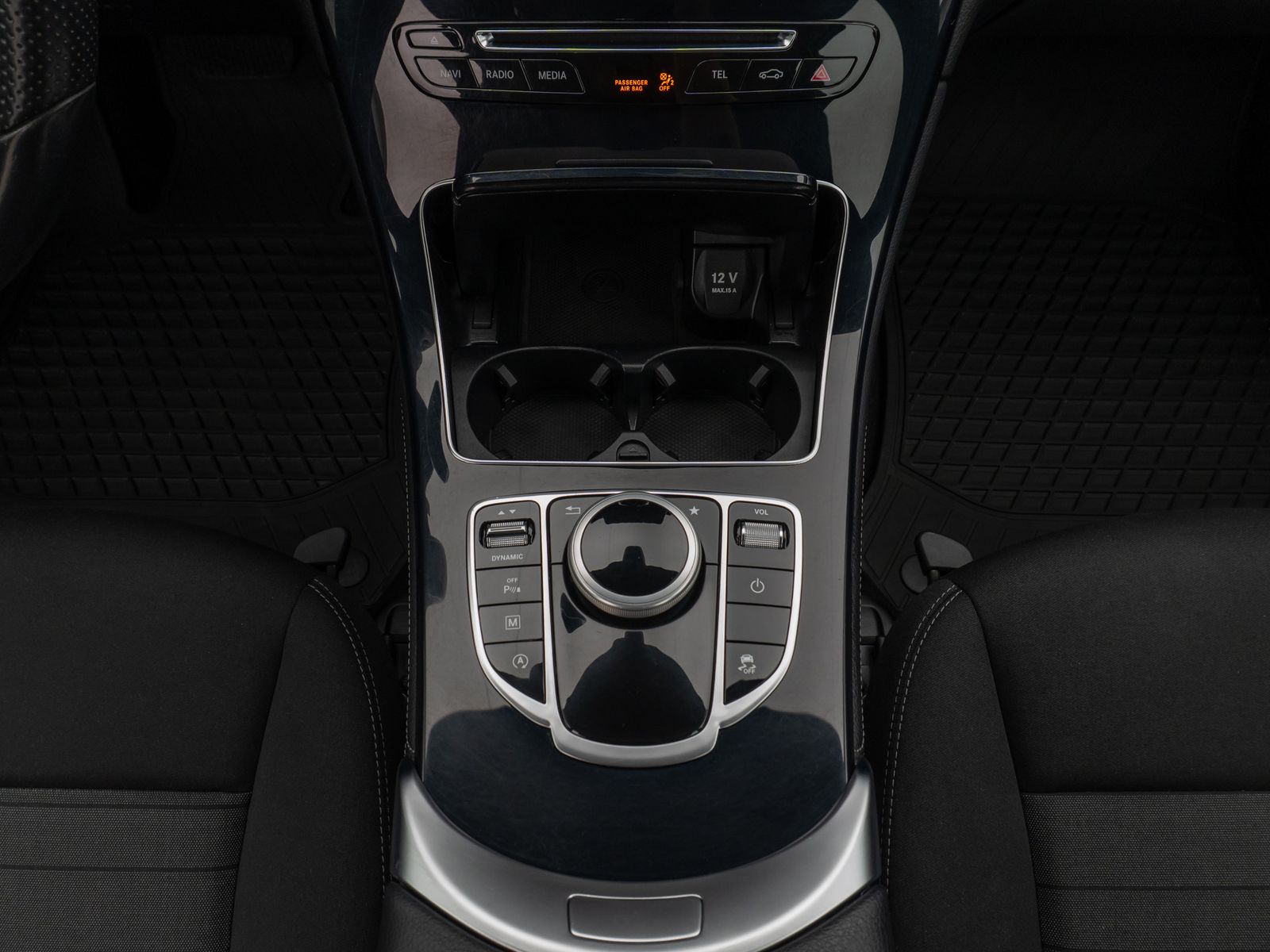 Fahrzeugabbildung Mercedes-Benz GLC 250 4Matic Kamera AHK Navi Sitzhzg