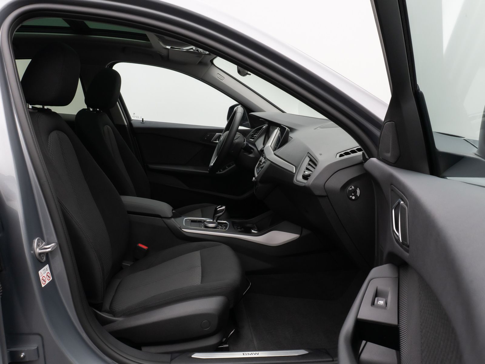 Fahrzeugabbildung BMW 120i Panorama Kamera HUD HiFi DAB LED 17Zoll