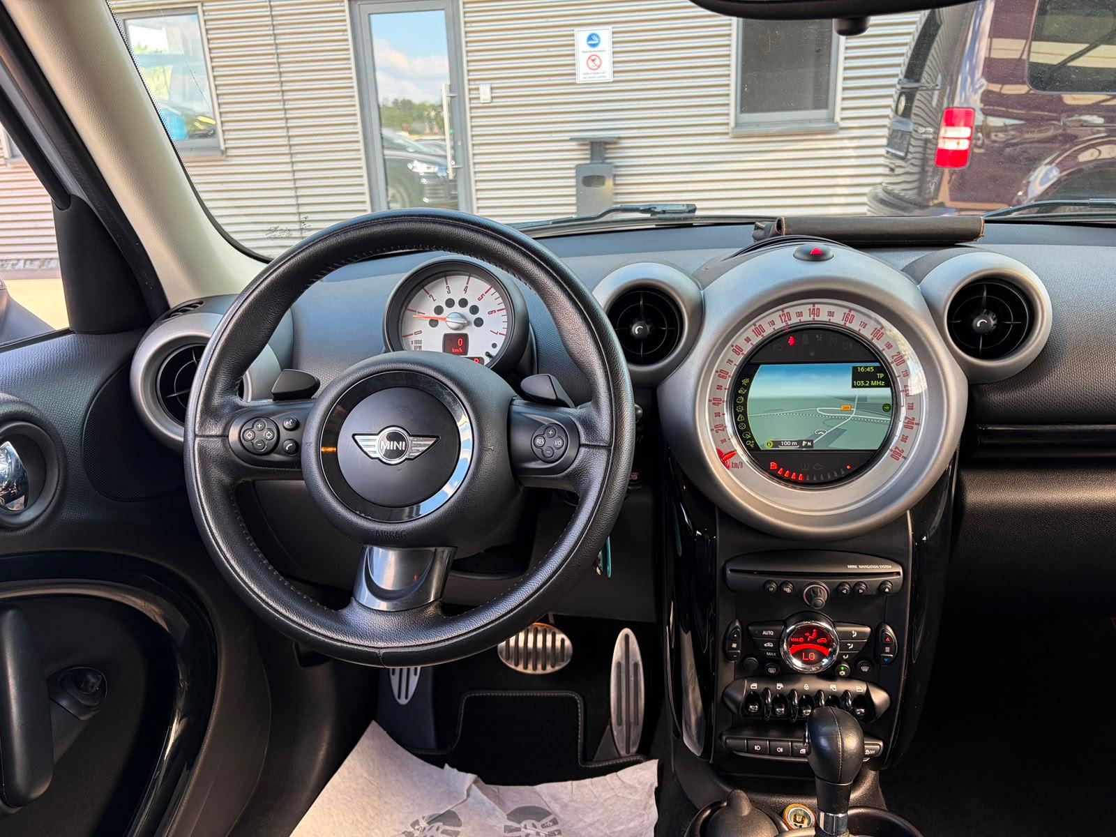 MINI COOPER SD Countryman Aut-F1 Leder Navi PDC Xenon