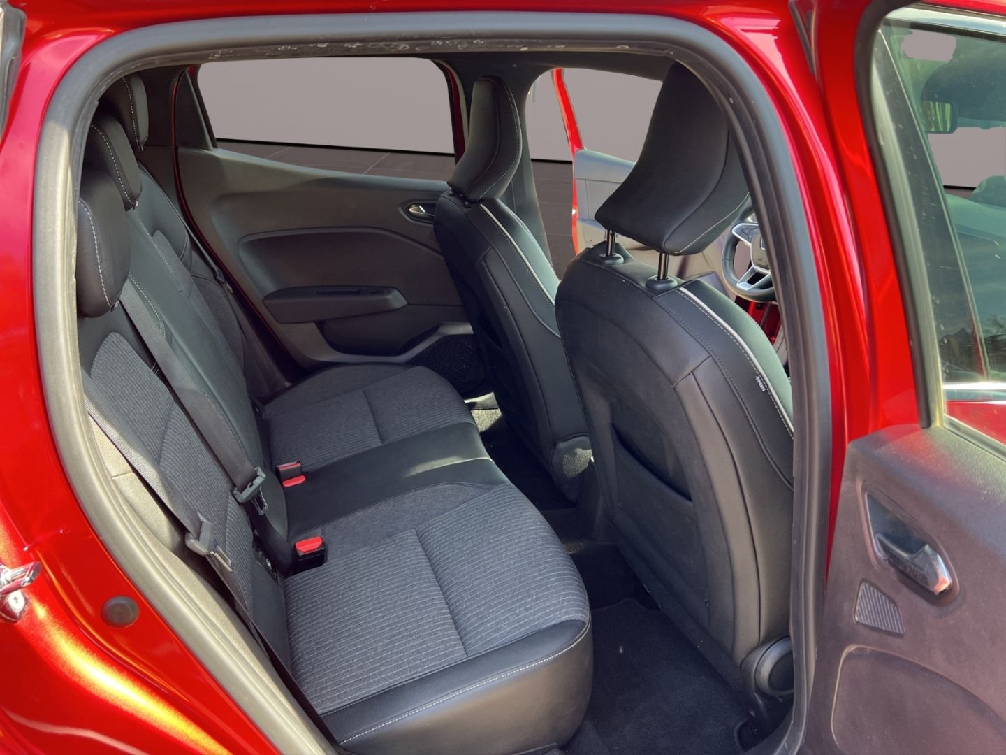 Fahrzeugabbildung Renault Clio V Intens 1.0 TCe 90 EU6d Navi Digitales Coc