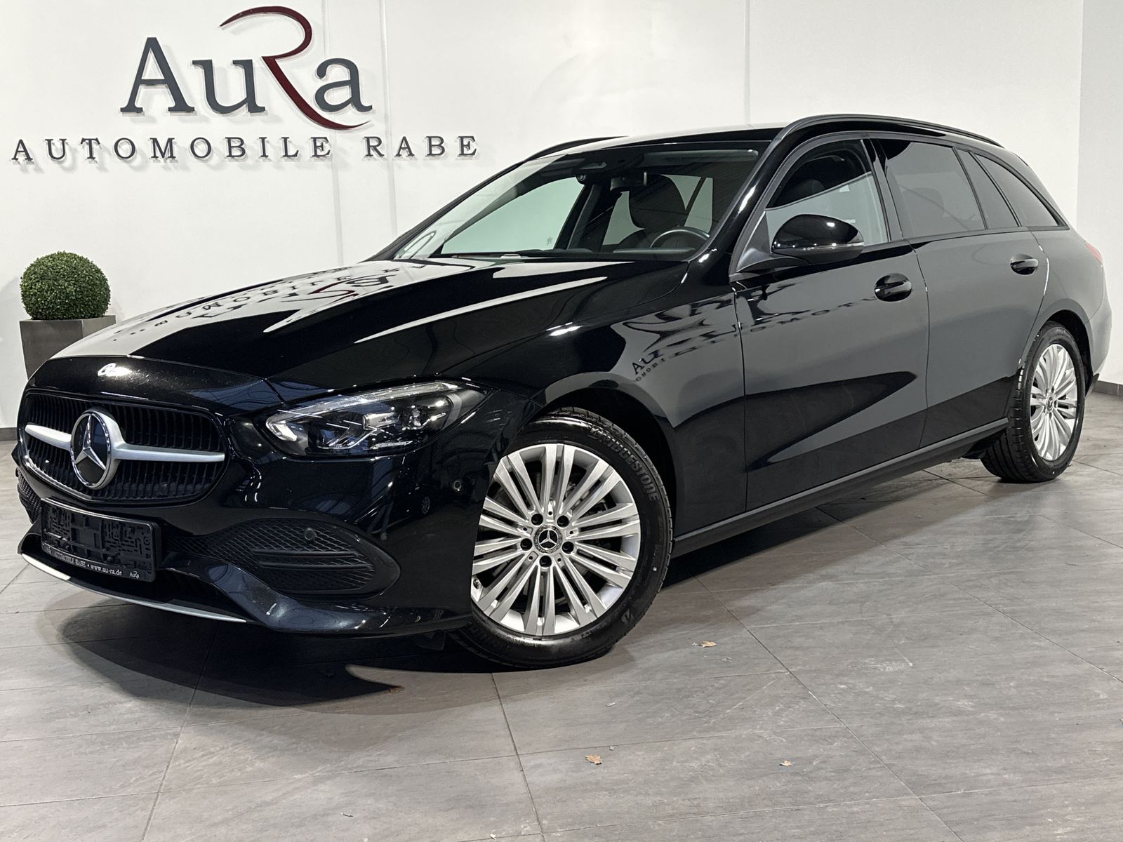 Fahrzeugabbildung Mercedes-Benz C 200 T 4Matic NAV+LED+KAMERA+CARPLAY+BUSINESS