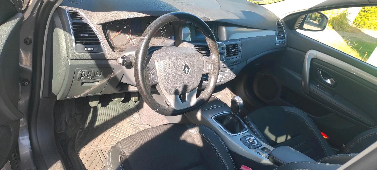 Renault Laguna 2012 — photo 6
