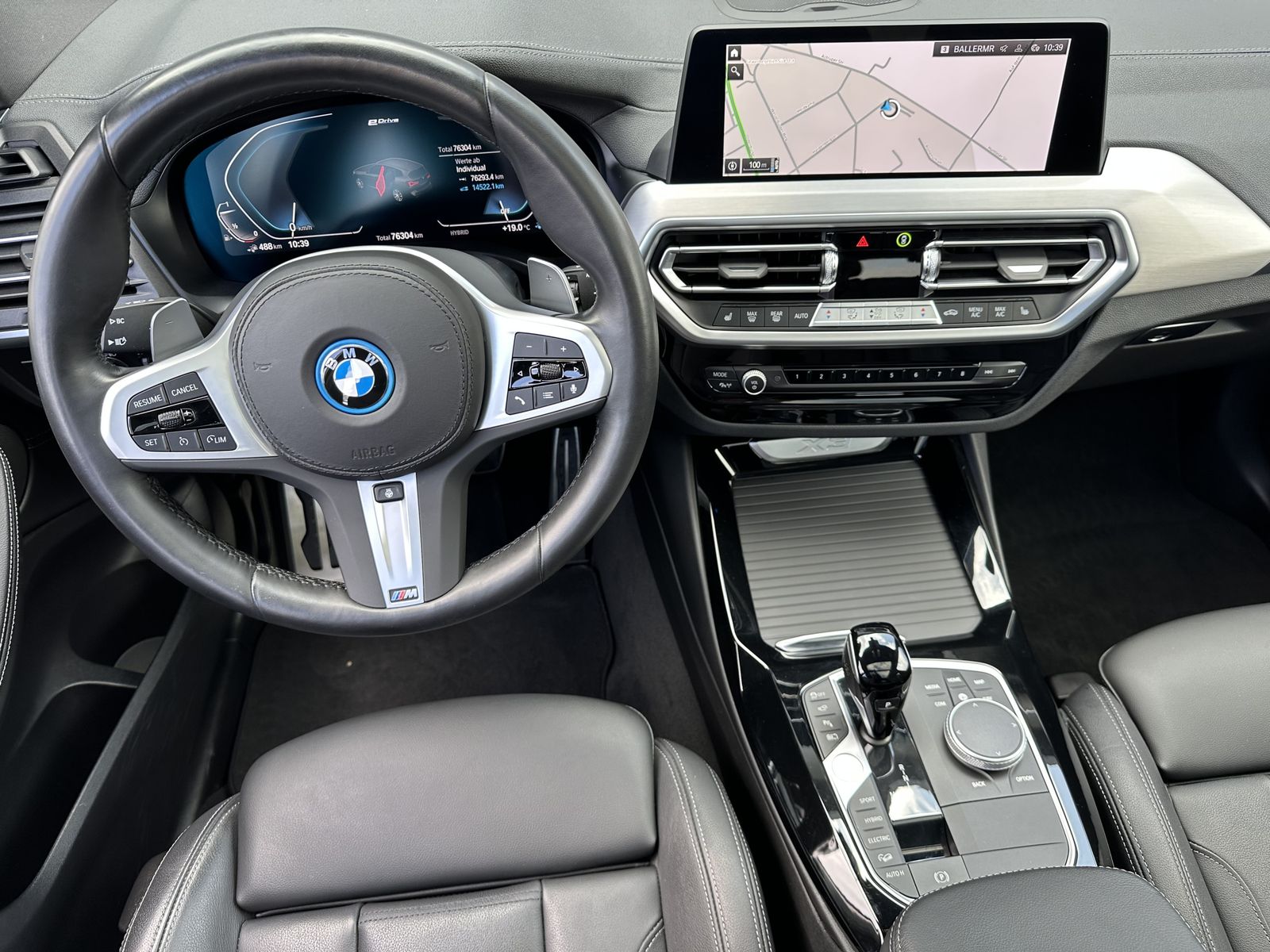 Fahrzeugabbildung BMW X3 xDrive30e M-Sport NAV+LED+HUD+PANO+AHK+20ZOLL