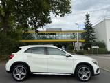 Mercedes-Benz GLA 180 *AMG-LINE*Panorama*Kamera* - Mercedes-Benz GLA 180: Automatik