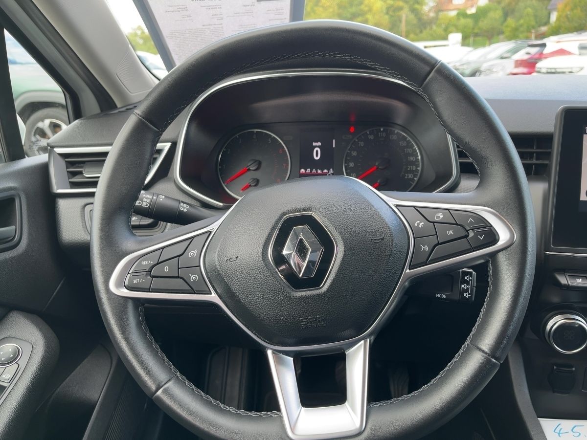 Fahrzeugabbildung Renault Clio EXPERIENCE TCe 90 ABS Fahrerairbag ESP SERV - mit KI generiert/bearbeitet