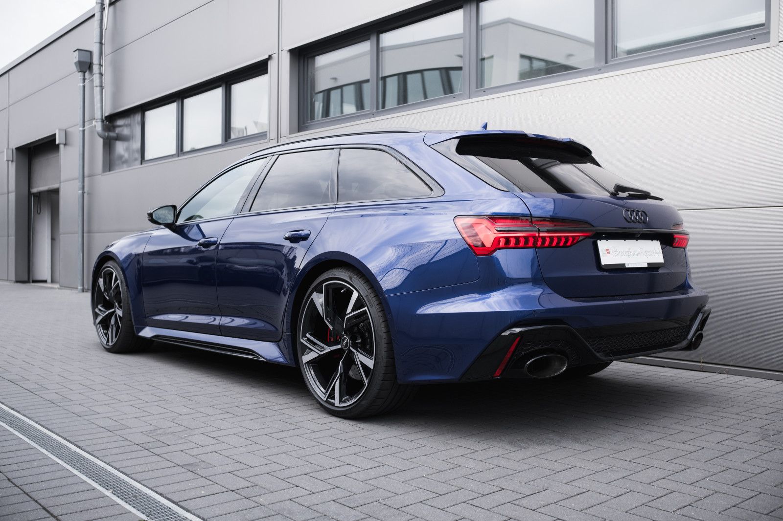 Fahrzeugabbildung Audi RS6 Avant-Sonderfarbe-Keramik-Bang&Olufsen