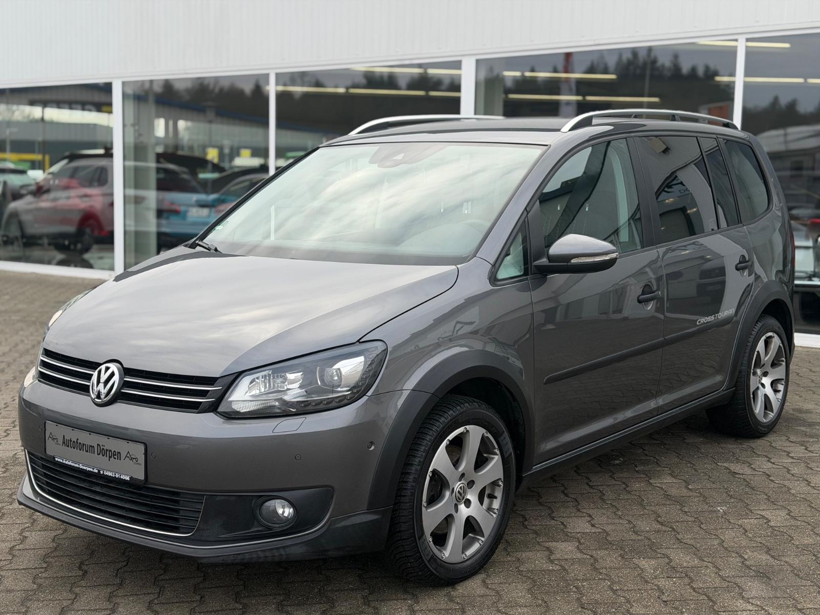 Volkswagen Touran CrossTouran * DSG*Xenon*AHK*Kamera*SHZ *