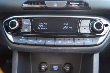 Hyundai i30 1.5 T-GDI Hybrid48VDCT.NAVI-KAMERA-SHZG-PDC-