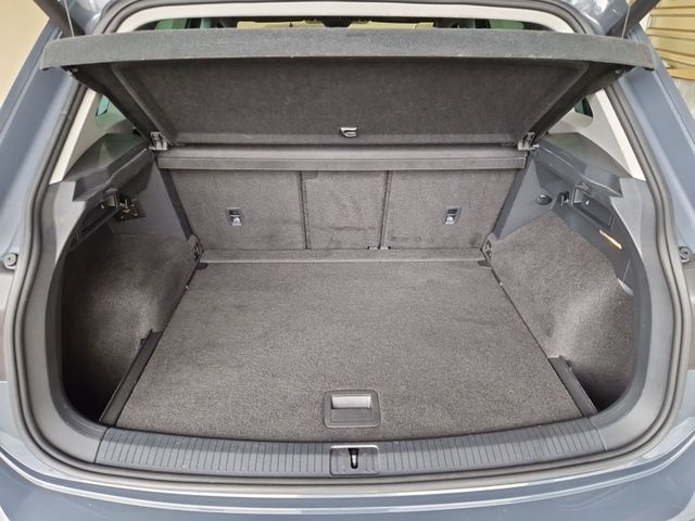 Tiguan 2.0 TDI DSG 4M ELEGANCE IQ.LIGHT+AHK+RFK+